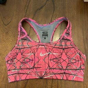 Nike pro sports bra